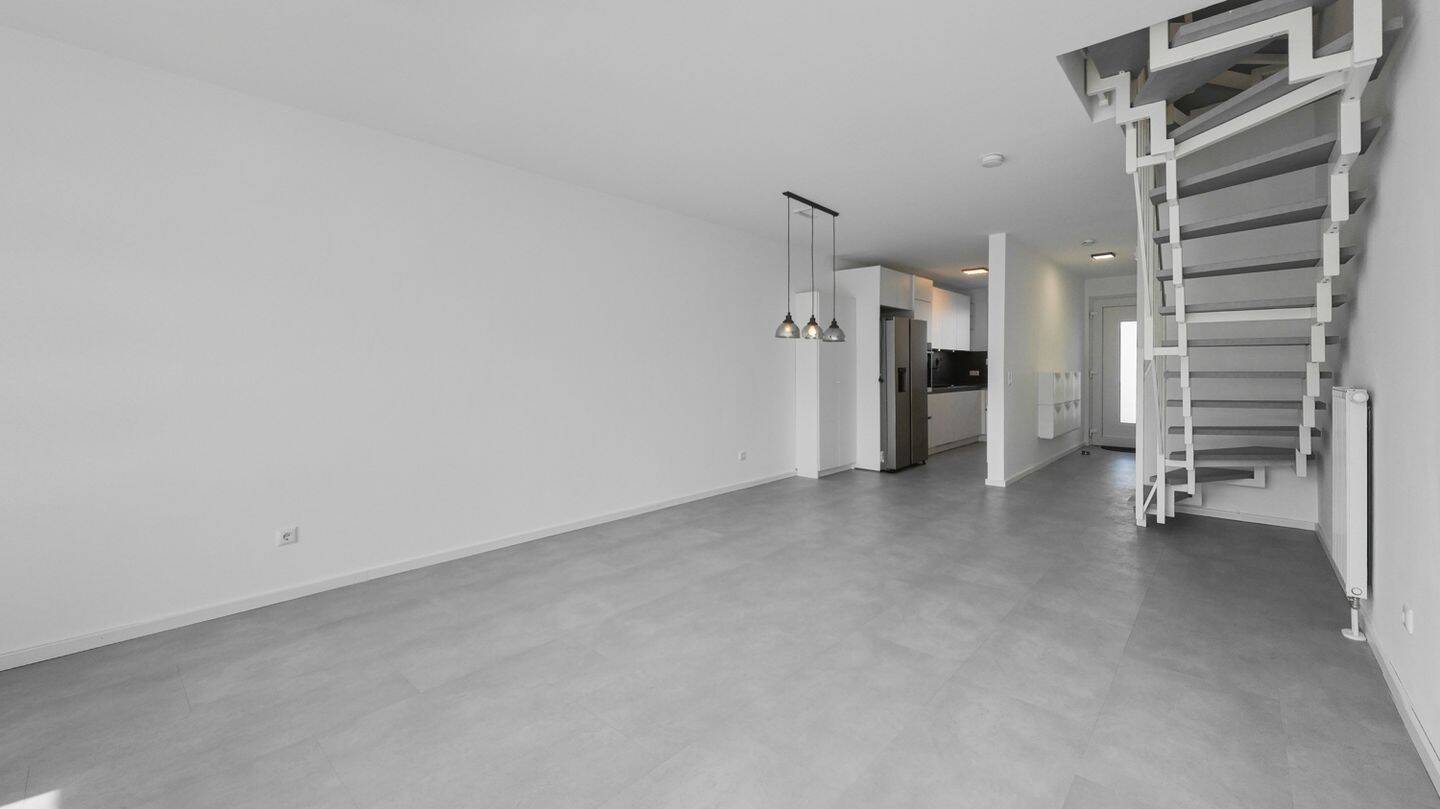 Drei Etagen zum Wohlfühlen - modernes Reihenhaus mit Garten – Köln – Vorschaubild 4