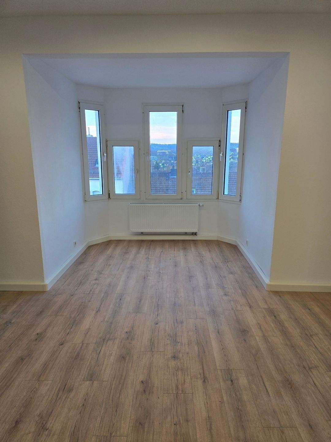 Stilvolle 3-Zimmer-Wohnung mit Stuckdecken in Wuppertal – Wuppertal – Vorschaubild 8