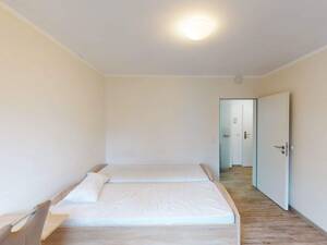 Möbliertes Zimmer in Frauen-WG in zentraler Lage für Studenten und Azubis – 50679 Köln – Vorschaubild 2