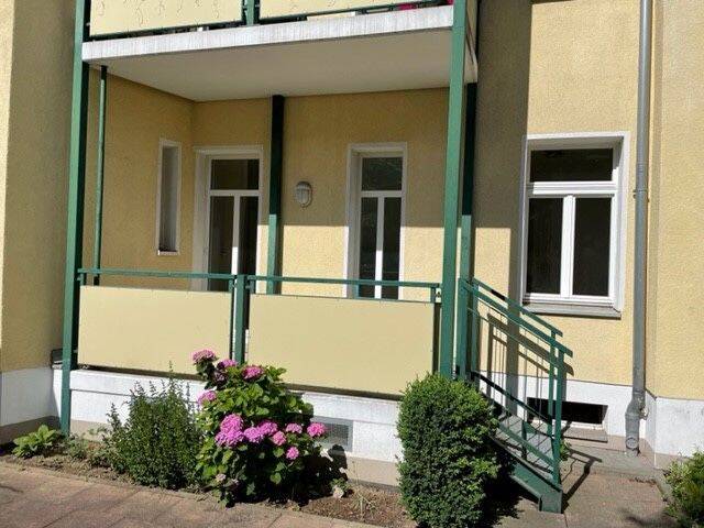 61qm | renoviert | Balkon | Parkett | zentrumsnah | Stellplatz