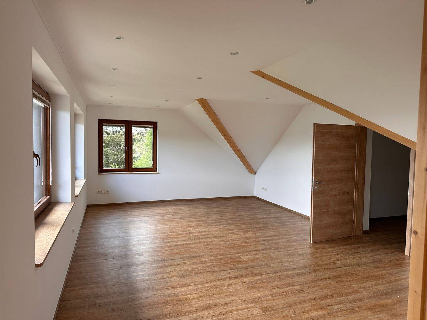 Zweifamilienhaus mit einzigartiger Aussicht in Schönecken – Schönecken – Vorschaubild 6