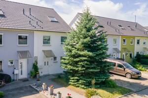 Mit Keller, ausgebautem Dach, Carport und Süd-Terrasse: Vermietetes Reihenendhaus in Rüdersdorf – 15562 Rüdersdorf bei Berlin – Vorschaubild 2