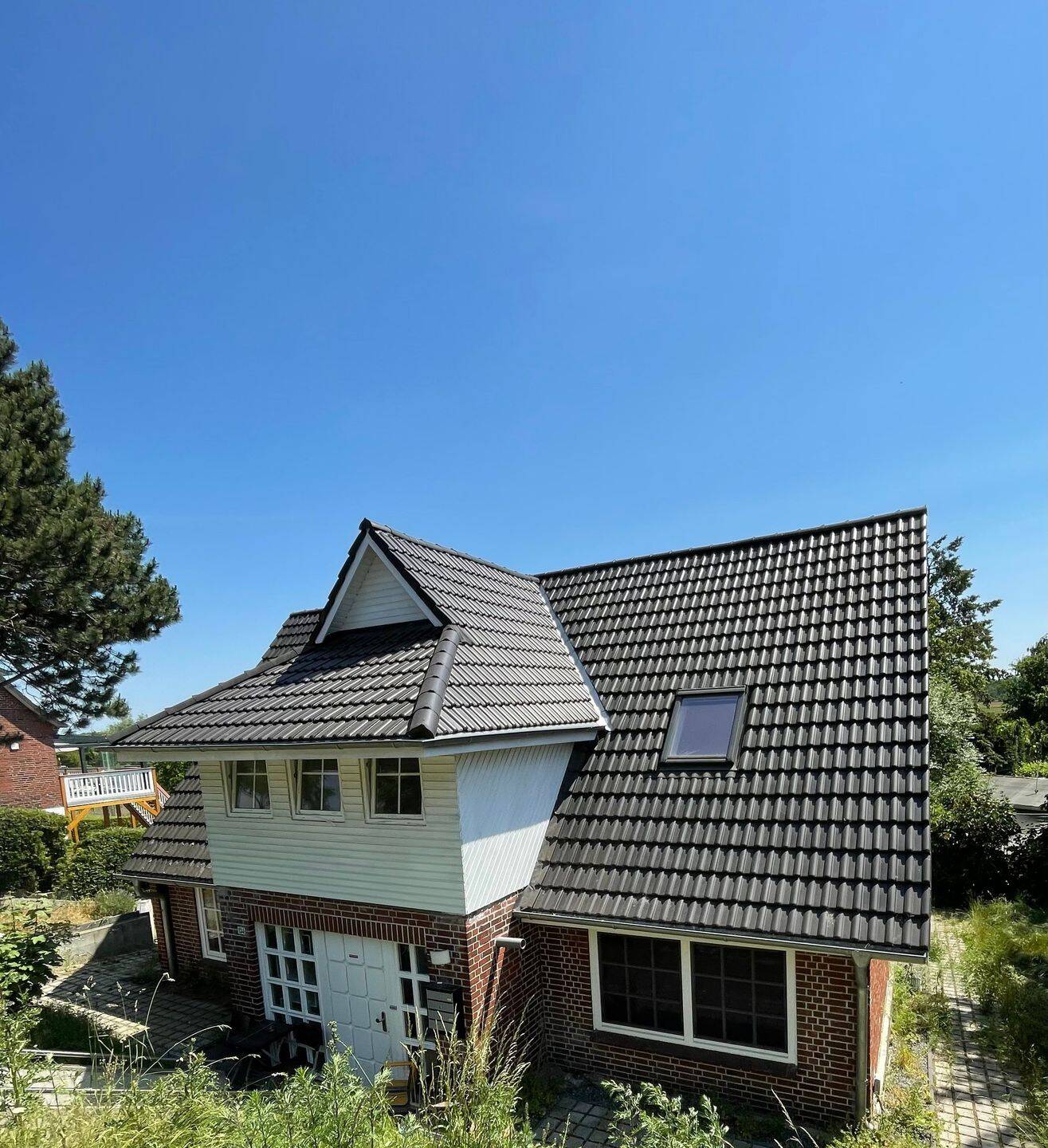 Großzügiges Einfamilienhaus mit Bungalow und großer landwirtschaftlicher Fläche zu verkaufen – Hamburg – Bild 1 von 9