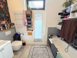 GROSSZÜGIGES MEHRGENERATIONEN HAUS IN ZENTRALER LAGE VON KREFELD – 47805 Krefeld – Vorschaubild 9