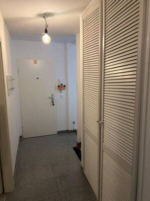 Geschmackvolle 3-Zimmer-Wohnung mit gehobener Innenausstattung mit Balkon in München Perlach – 81737 München – Vorschaubild 2