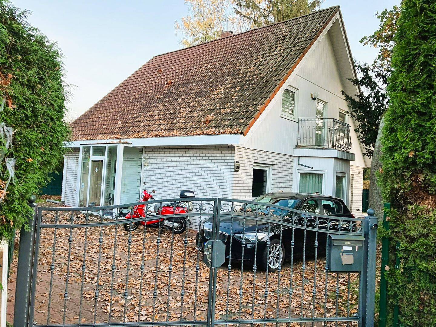 Wohnen mit Charme: Haus mit Kamin in ruhiger Lage (13589 Berlin) - Tauschoption – Berlin – Bild 1 von 9