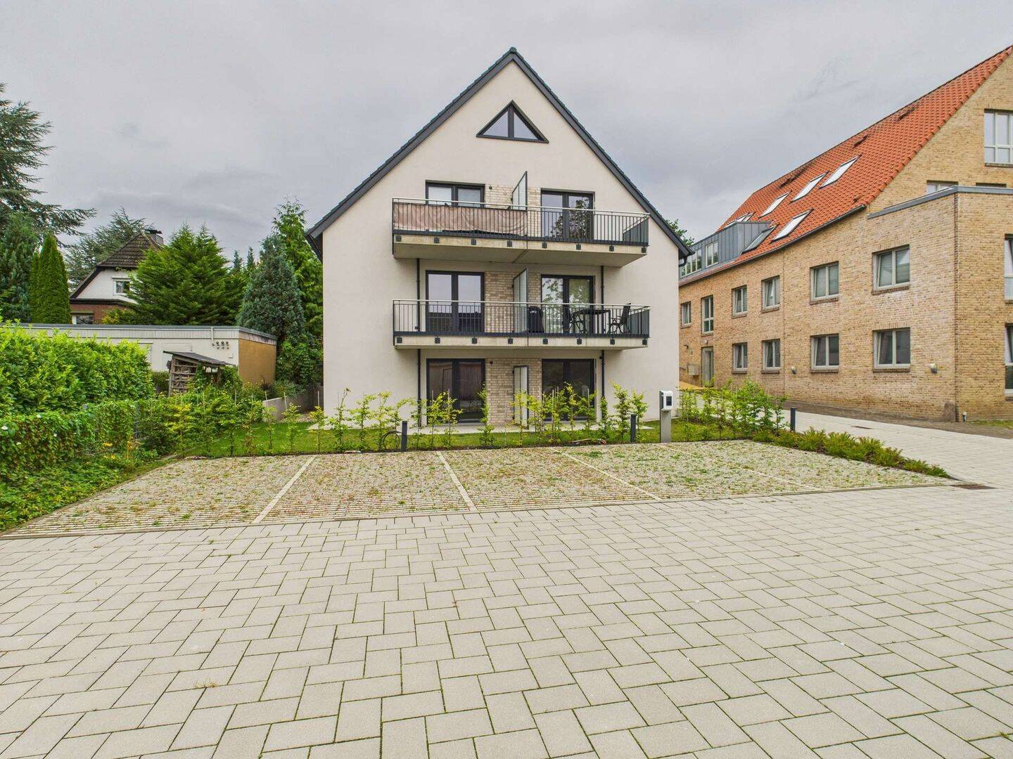 Einziehen oder vermieten? Gehobene 2-Zimmer-Wohnung mit Terrasse und Garten – Lübeck – Vorschaubild 5