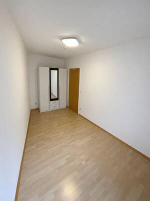 Charmante 2-ZKB Whg. mit EBK und gr. sonniger Terrasse – 93053 Regensburg – Vorschaubild 2