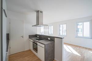 ** Hier lebt es sich gut! 2,5-Zimmer-Wohnung mit EBK & Loggia im Zentrum! ** – 1067 Dresden – Vorschaubild 2