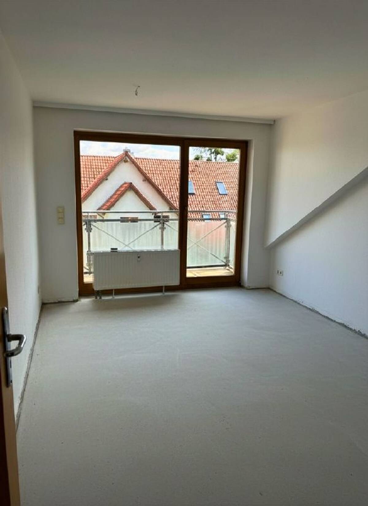3-Raum-Wohnung mit EBK und Balkon in Magdeburg Buckau – 39104 Magdeburg – Bild 1 von 2