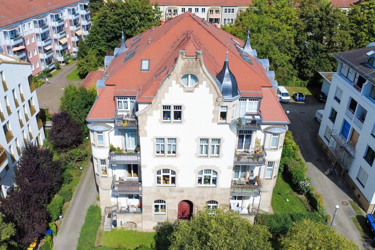 Altbau-Villa + eigener Garten + Striesen – 1309 Dresden – Bild 1 von 7