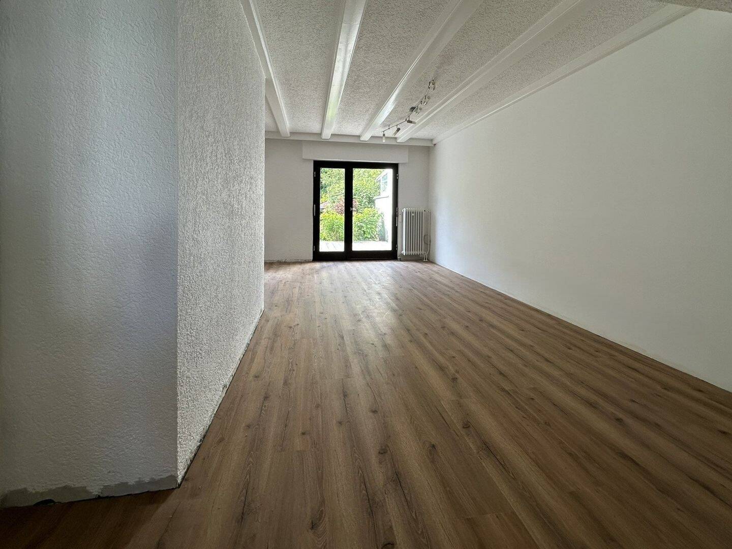 Reihenmittelhaus in Hainstadt - Ruhige Waldrandlage mit Terrasse, Balkon und Garage – Hainburg – Vorschaubild 9