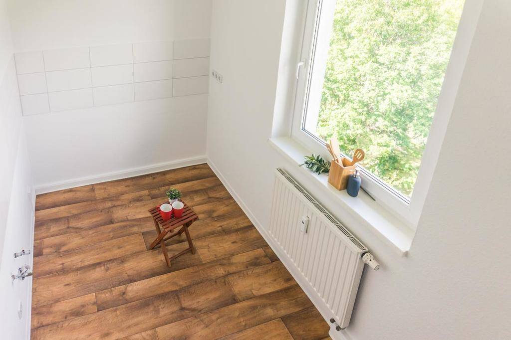 3-Raum-Wohnung nahe Stadtpark mit Einbauküche – Chemnitz – Vorschaubild 2