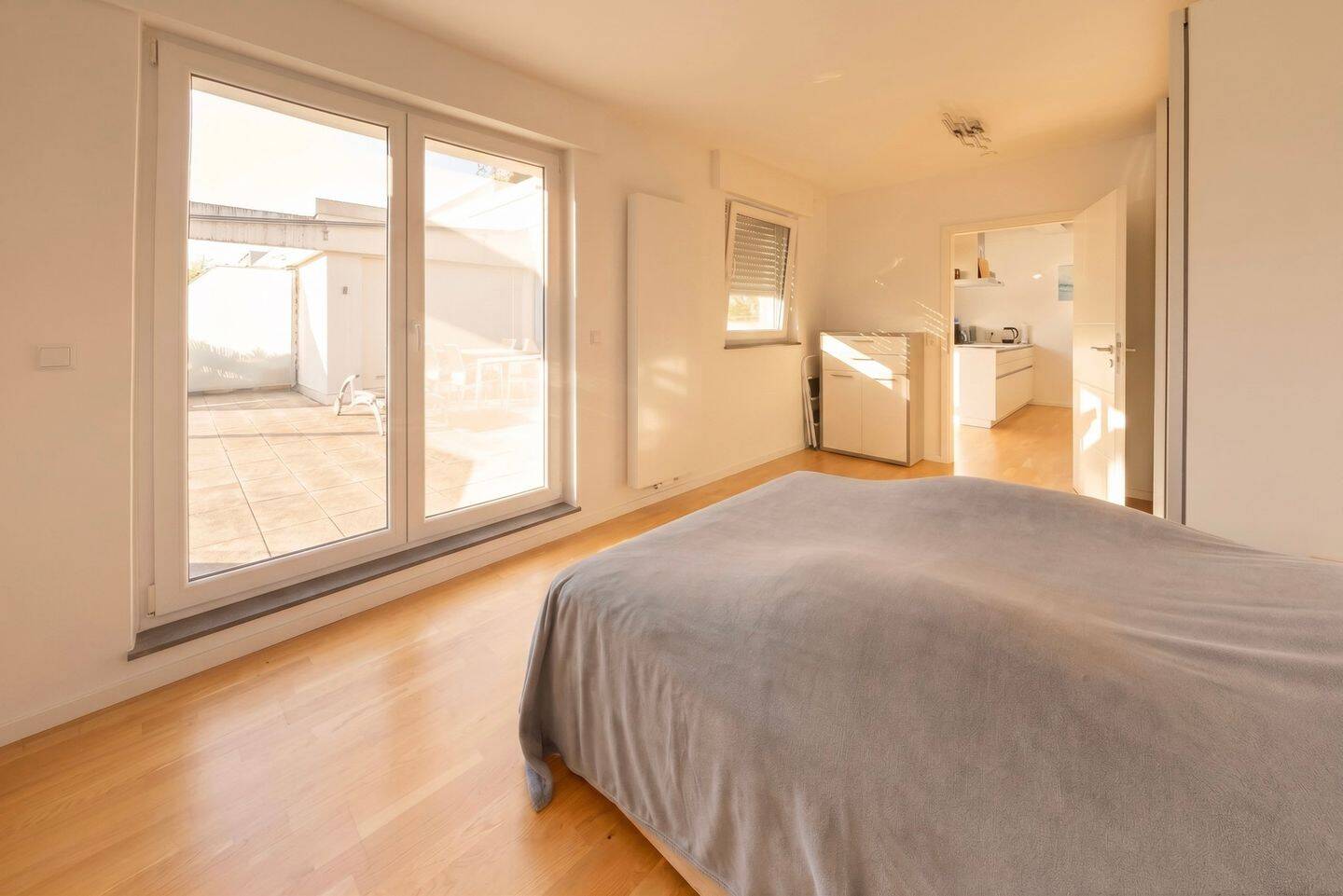 Haus im Haus: Attraktive 3-Zimmer Terrassenwohnung mit Garage, Stellplatz und großer Terrasse – Stuttgart – Vorschaubild 6