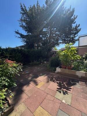 Gut aufgeteilte Erdgeschosswohnung mit Garten