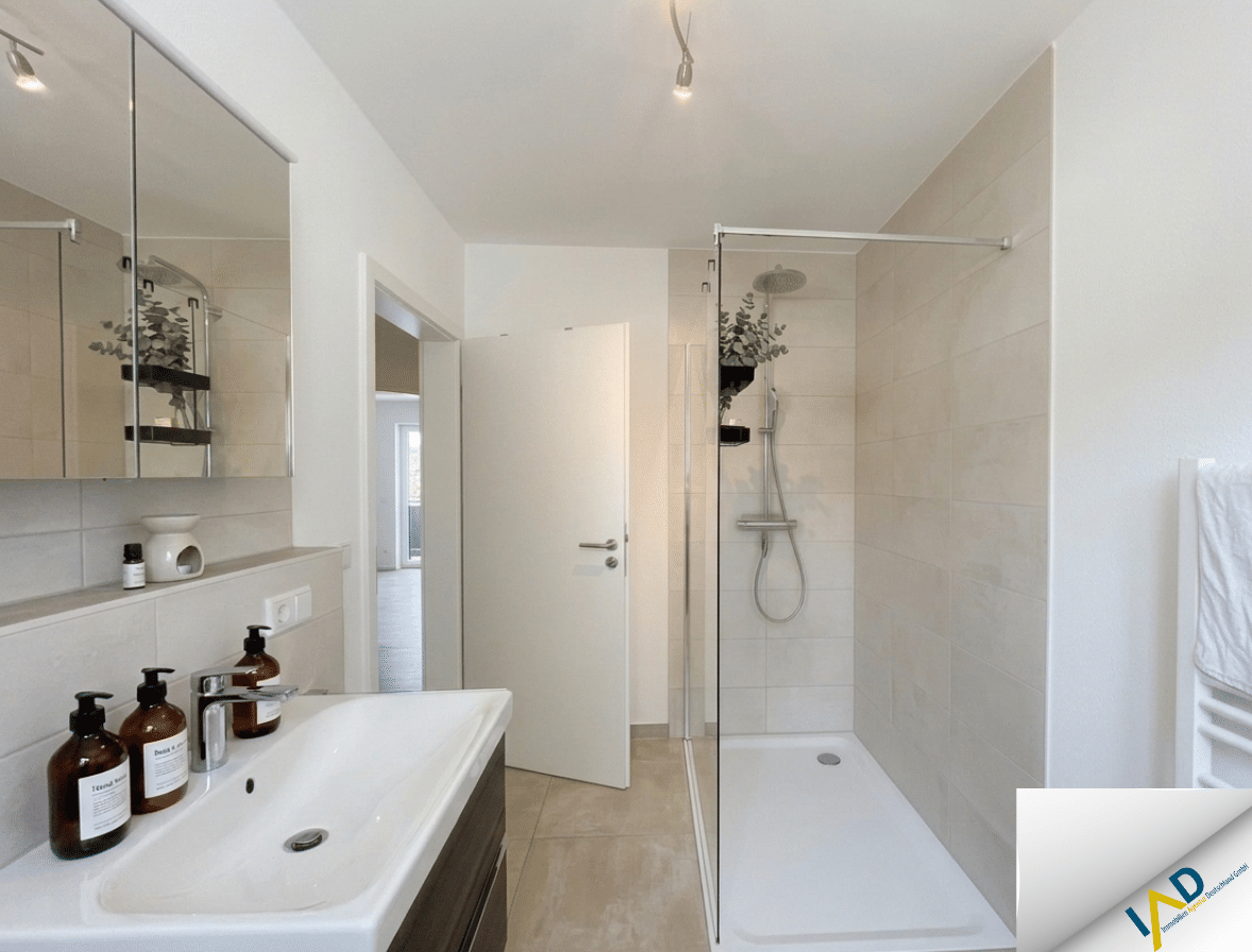 Neubau 2020: Helle 3-Zimmer-Wohnung mit unverbaubarem Ausblick in Großprüfening – Regensburg – Vorschaubild 7
