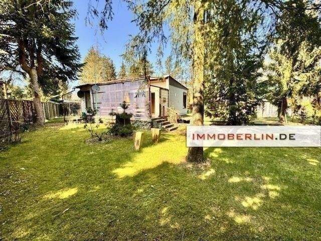 IMMOBERLIN.DE - Herrliches Wochenend- & Freizeitgrundstück mit Bungalow in naturschöner Lage – Grünheide (Mark) – Bild 1 von 8