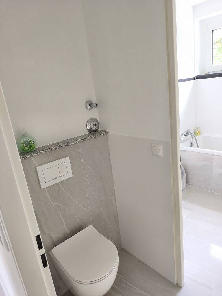 Hannover-Marienwerder TOPLAGE: sanierte 3 Zimmer Wohnung 1. OG mit schöner Loggia ! – Hannover – Vorschaubild 8