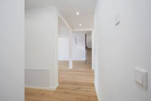 Licht, Raum & Wohnkomfort: Maisonette-Feeling mit großem Balkon – 40593 Düsseldorf – Vorschaubild 7