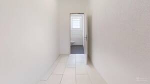 Großzügige 3 Zi.-Wohnung inkl. Balkon + EBK – 65474 Bischofsheim – Vorschaubild 4