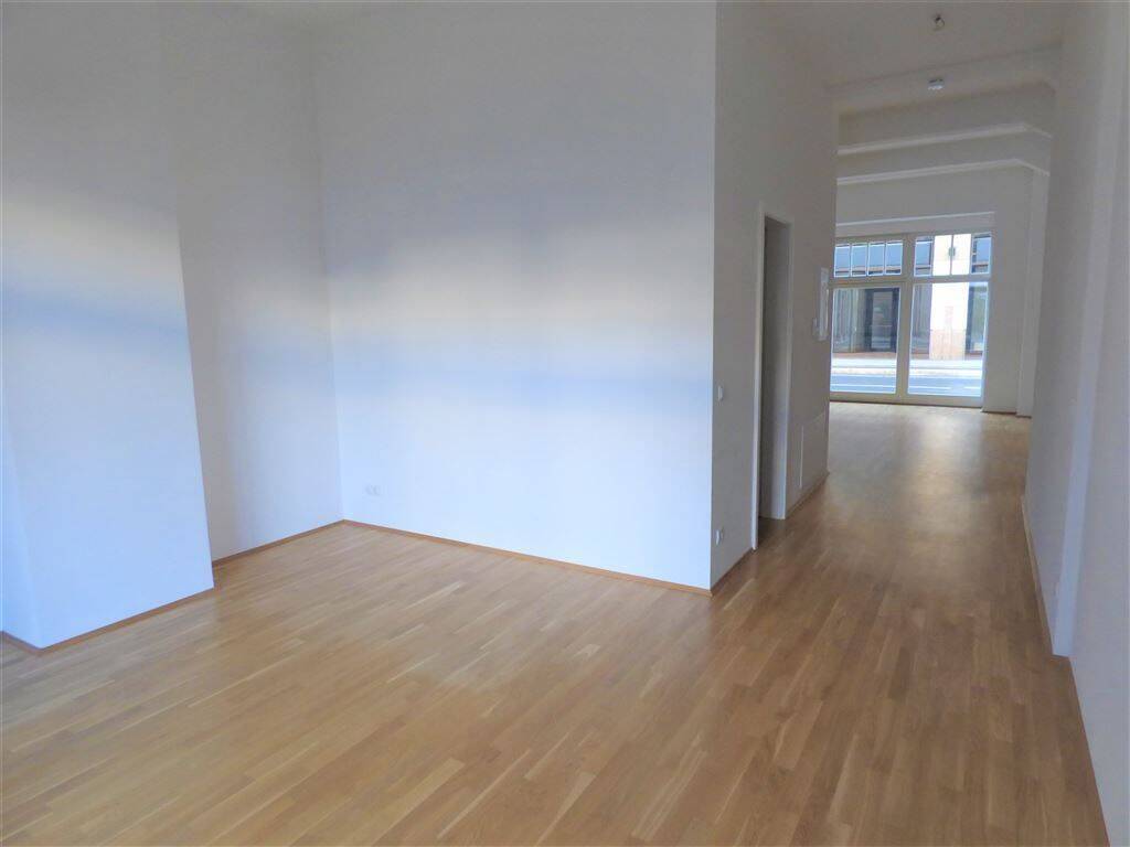 Wohnen im Denkmal: Loft-Atelier m. Terrasse | Aussenjalousien | EBK | Parkett m. FBH | Stellplatz – Leipzig – Vorschaubild 4