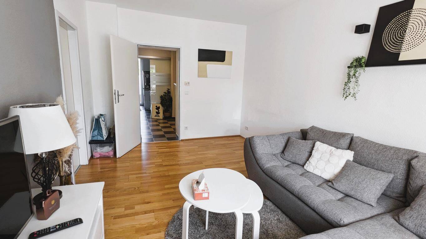 2.0.2.6: Nbg Gleisshammer - Tullnau, gepflegte helle 3-Zi-Whg. (1.OG Aufzug), ca. 65m², Einbauküche, Balkon, Rollläden – Nürnberg – Vorschaubild 3