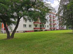 Dreiraumwohnung mit grüner Aussicht! – 6217 Merseburg – Vorschaubild 1
