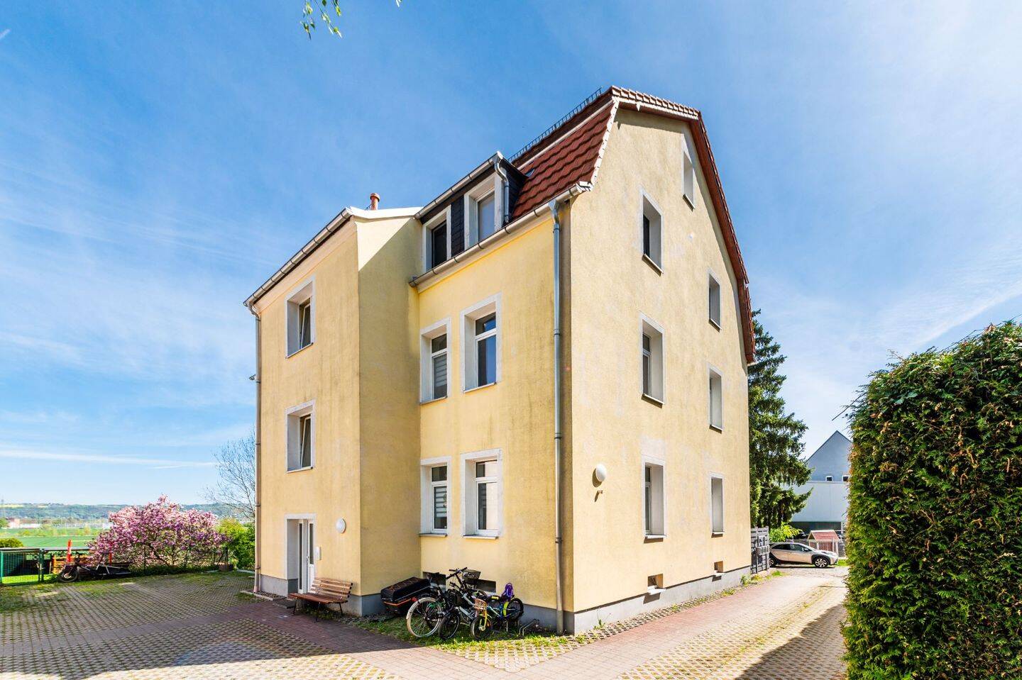 Attraktive, frei werdende, 4-Zimmer-Wohnung im 1.OG mit Balkon & Stellplatz – Dresden – Vorschaubild 3