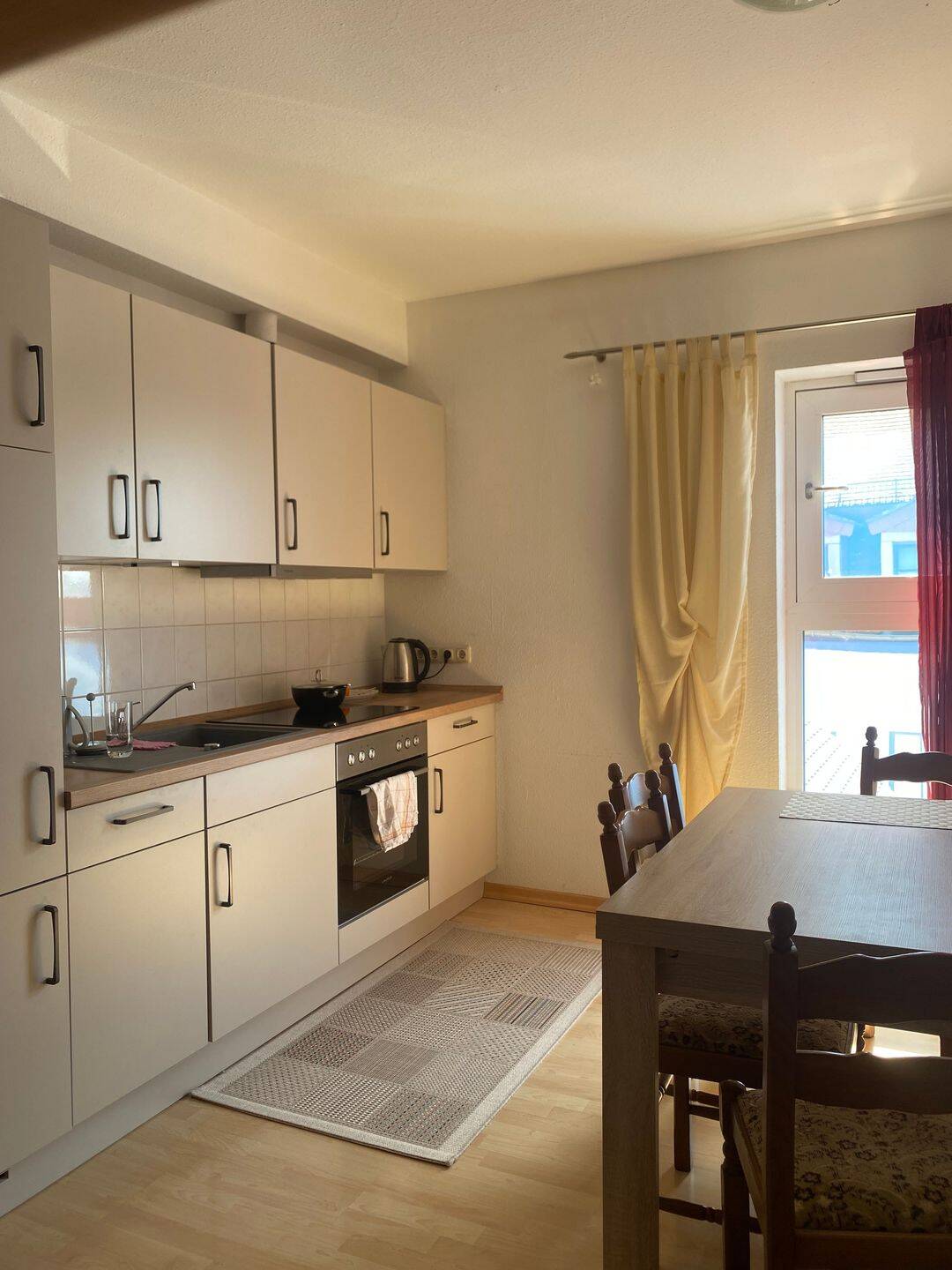 Modernes Raumkonzept! Helle und gemütliche Zweiraumwohnung mit Wohnküche