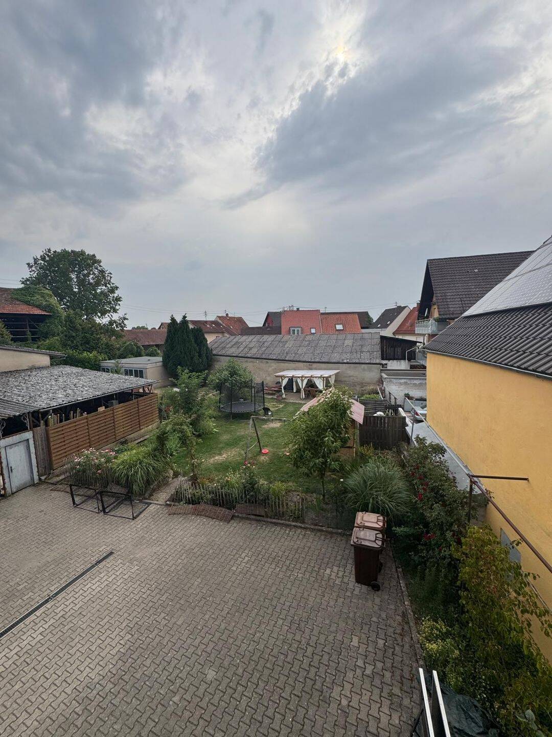 Großzügig geschnittene 6 Zimmer Wohnung in Hirschberg Leutershausen, zu vermieten  mit