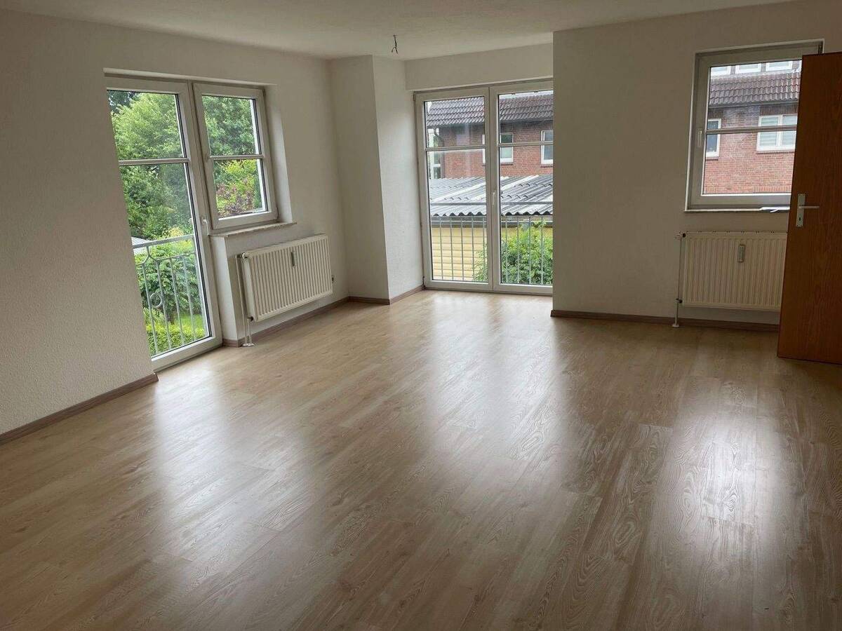 6-Familienhaus, vermietet, TG-Platz sucht... – 22145 Hamburg – Bild 1 von 6