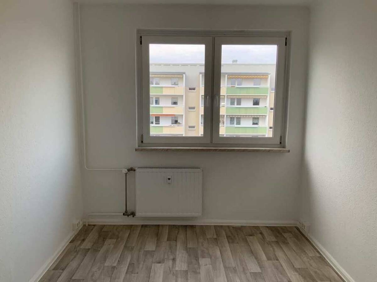 Grünau-Ost: 2 Raumwohnung mit Balkon sucht dich! – 4209 Leipzig – Bild 1 von 7
