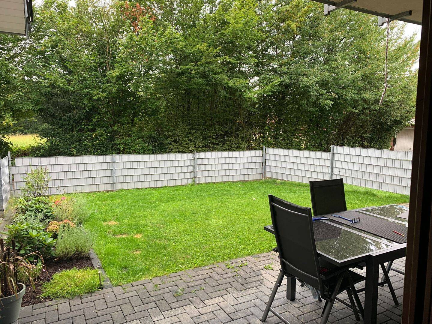 „Exklusive 3-Zimmer-EG-Wohnung mit Garten, 2 Bädern, hoher Decke & großer Terrasse in Steinbüchel