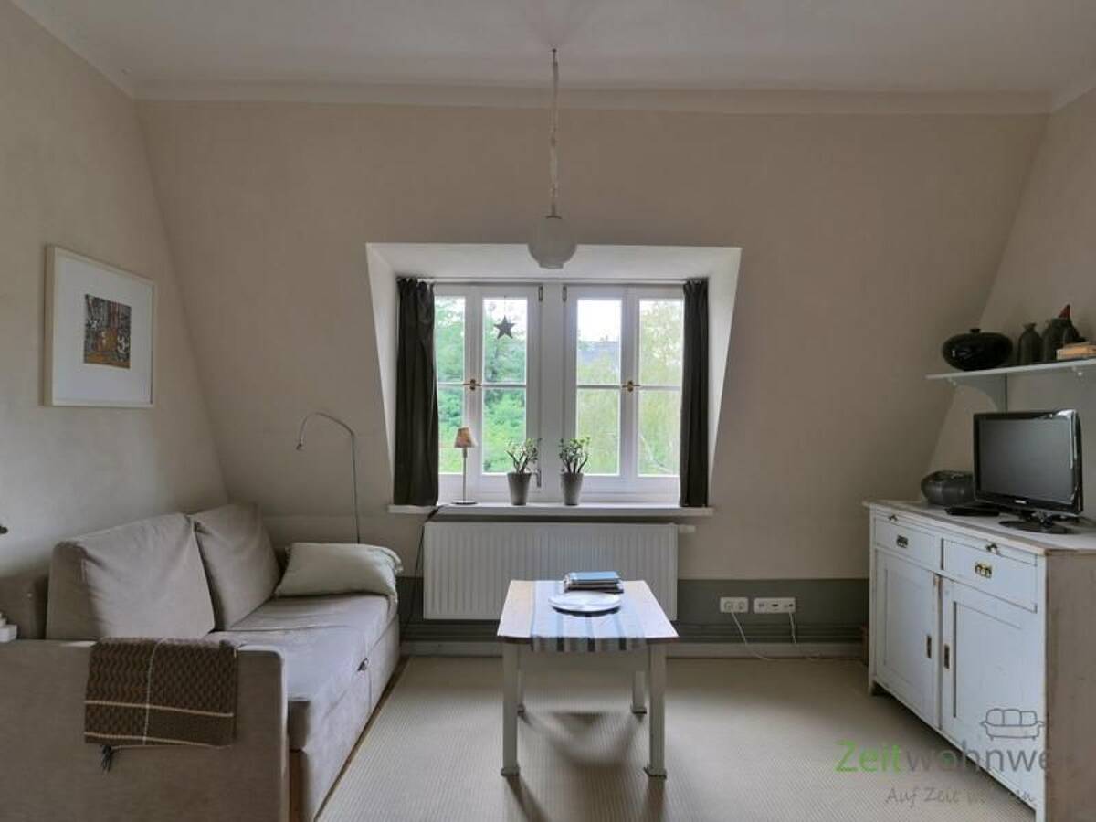 (EF1176_M) Dresden: Äußere Neustadt, geschmackvoll möbliertes 2-Zimmer-Apartment in historischem Gebäude, WLAN – 1097 Dresden – Bild 1 von 9
