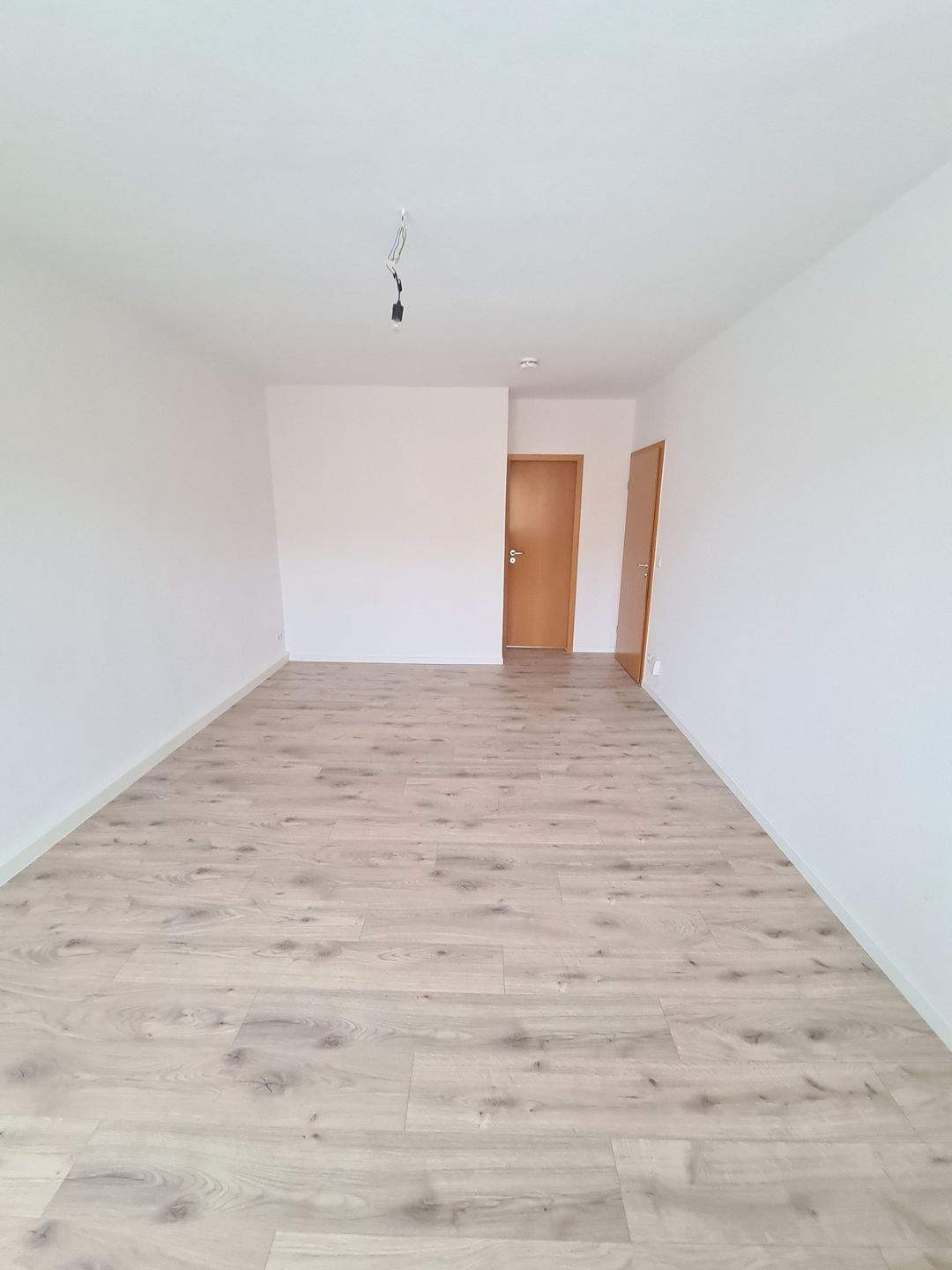 3-Zimmer-Wohlfühlwohnung mit Tageslichtbad und Balkon – Chemnitz – Vorschaubild 9