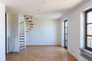 3,5-Zimmer-Maisonette-Wohnung mit Balkon und Tiefgarage in Ingolstadt-Nord! – 85055 Ingolstadt – Vorschaubild 5