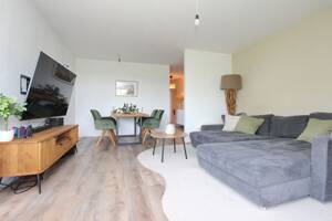 Moderne 3-Zimmer-Wohnung mit 2 Balkonen & Seeblick in Hamburg-Wandsbek – 22041 Hamburg – Vorschaubild 2
