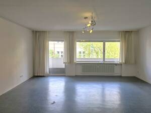 **VISTA Immobilien** Helles 1-Zimmer-Apartment mit Balkon und Gestaltungsspielraum