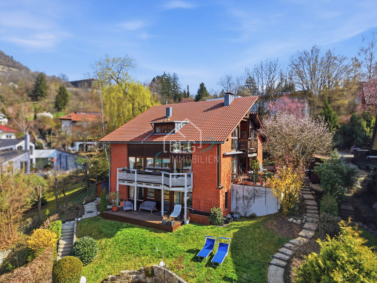Großzügige Villa mit Einliegerwohnung, Pool und Panoramablick am Fuße der Achalm – Reutlingen – Vorschaubild 3
