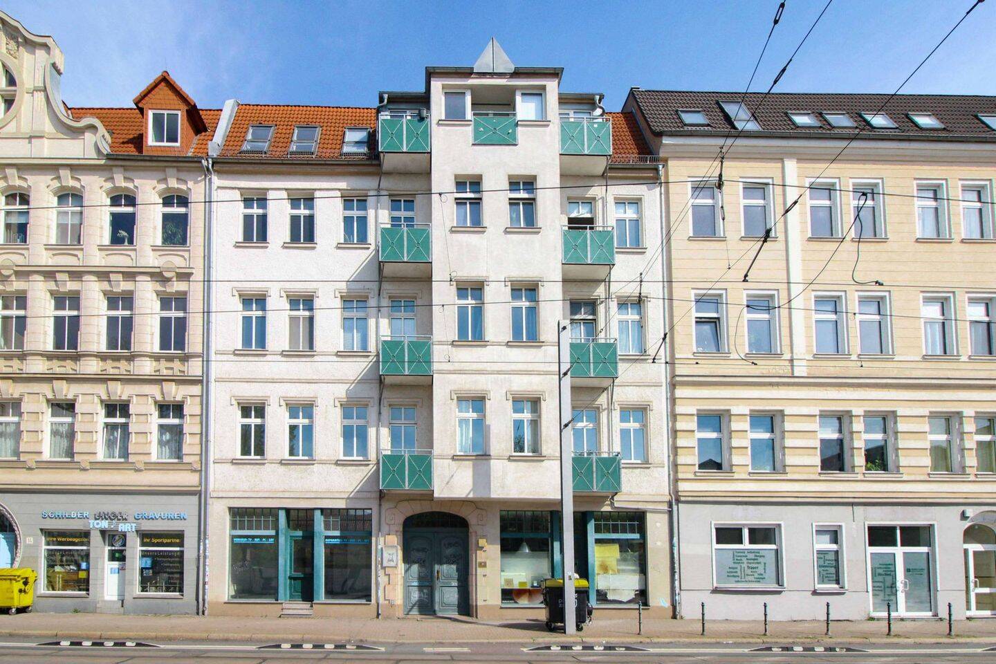 Bezugsfrei: 2-Zi.-Wohnung im Hochparterre mit zwei Terrassen in Innenstadtlage – Magdeburg – Bild 1 von 9
