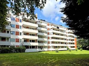 modernisierte Eigentumswohnung mit Stellplatz zum Kauf in Hamburg Lokstedt - Wentzel Dr. – 22529 Hamburg – Vorschaubild 4