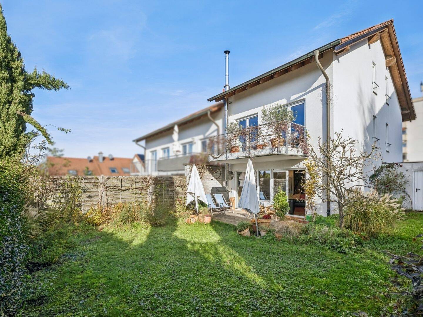 Gepflegtes Reihenendhaus mit Garten in Rümmingen – Rümmingen – Bild 1 von 9