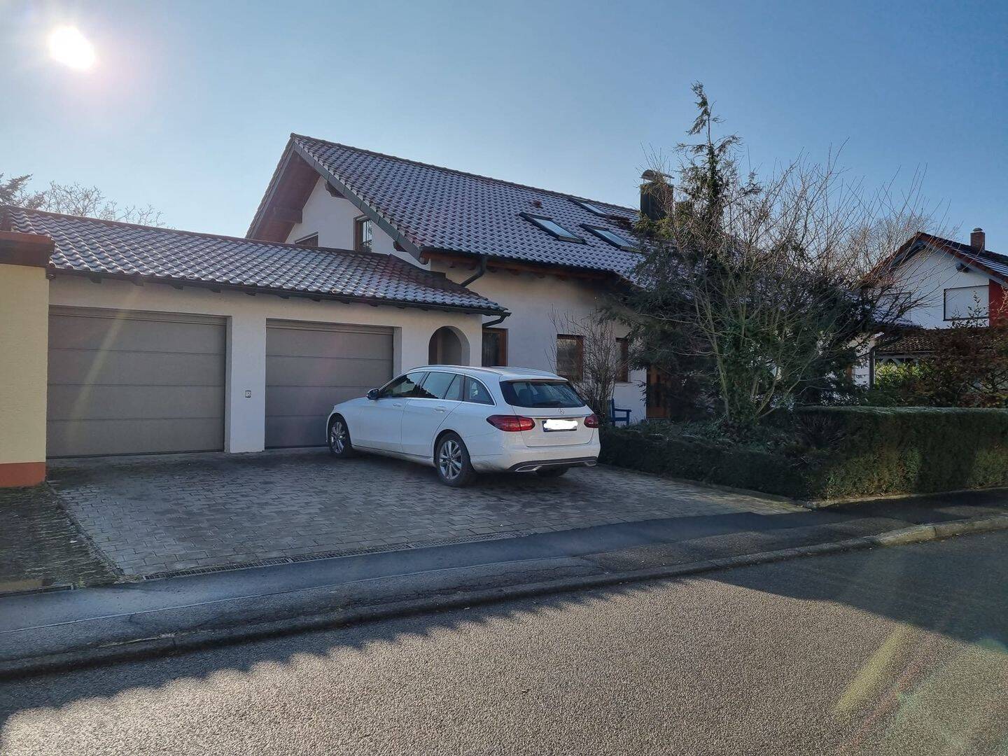 Top gepflegtes 4-Familienhaus mit 319 m² Wohnfläche in S-Bahn Nähe! Mehrgenerationenwohnen möglich! – Kirchberg an der Murr – Vorschaubild 2