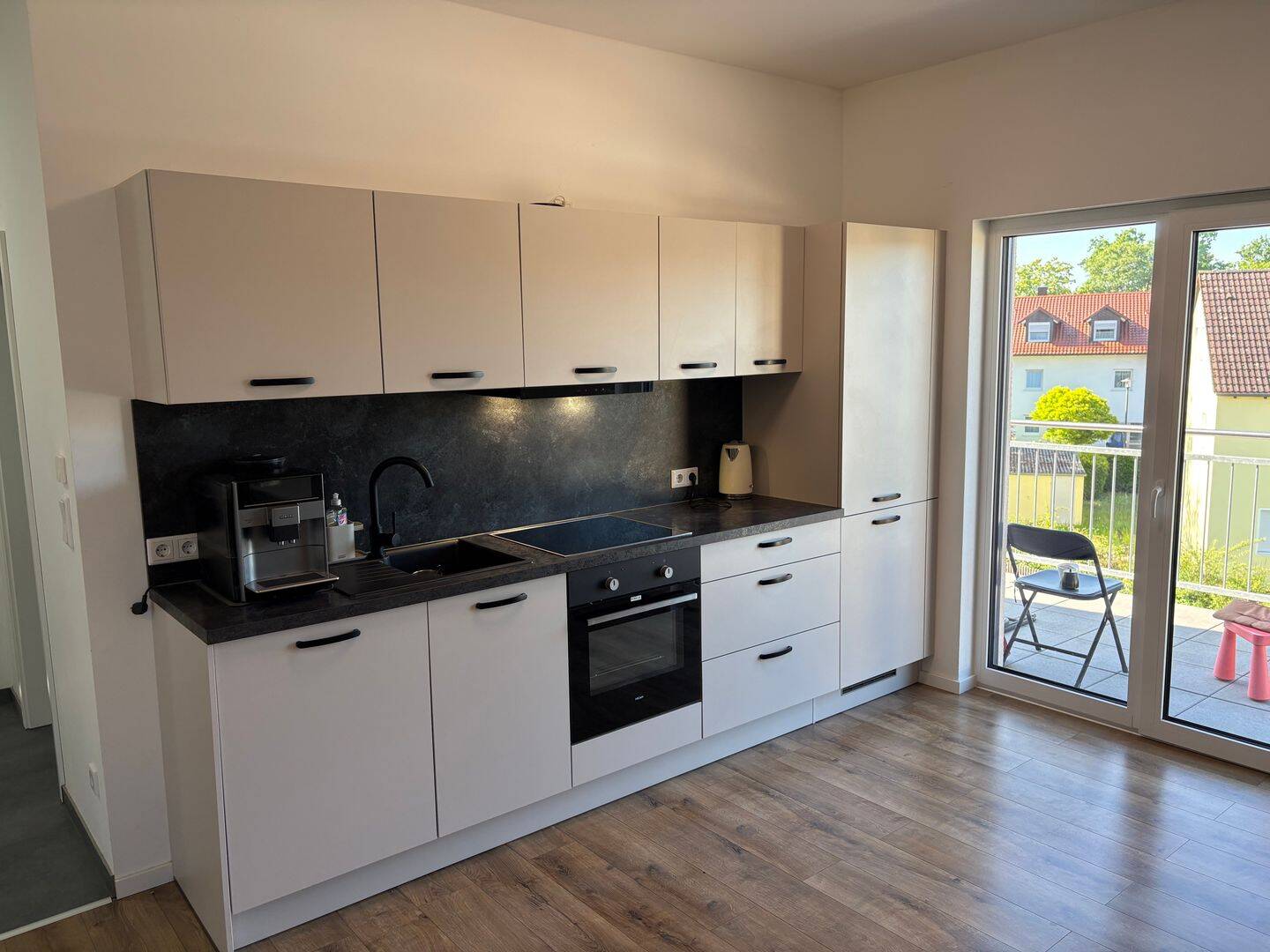 Moderne 2-Zimmer-Wohnung mit Balkon in ruhiger Lage von Ingolstadt – Ingolstadt – Vorschaubild 3