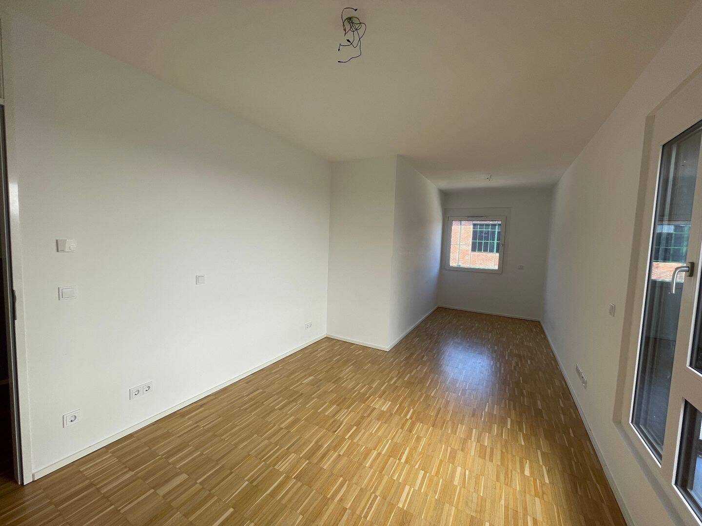 Gemütliche 3-Zimmer Wohnung mit Terrasse – Nürnberg – Vorschaubild 5