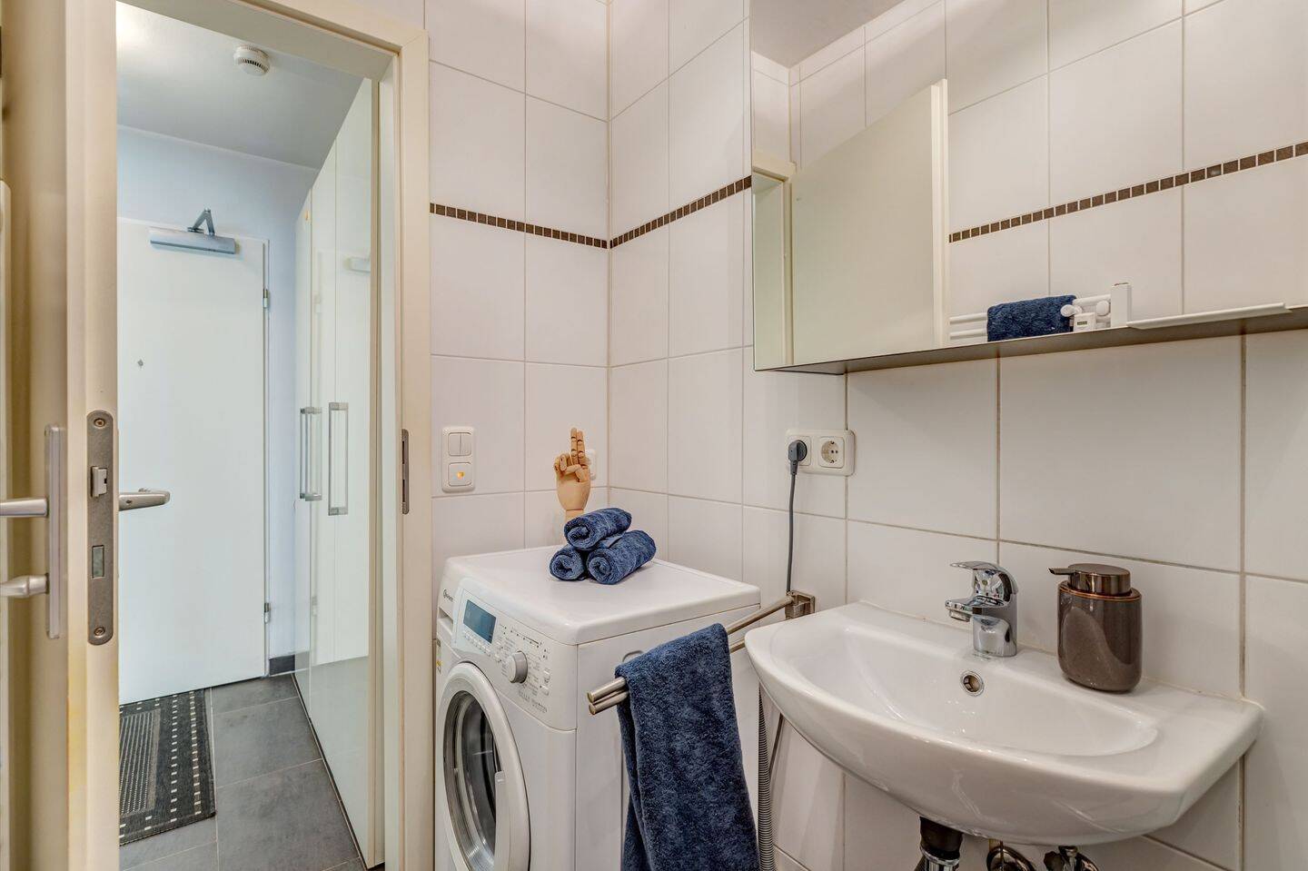 Ramersdorf: 1-Zimmer Apartment zum ruhigen begrünten Innenhof - frei – München – Vorschaubild 8