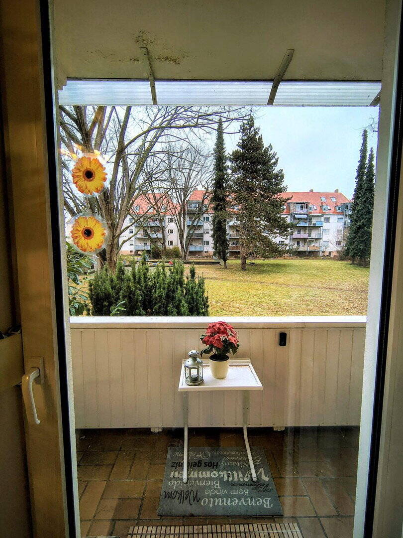3-Zimmer Wohnung mit Gartenanteil und Garage