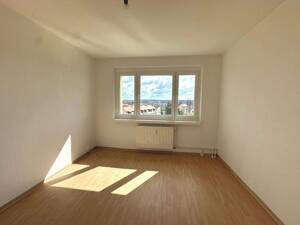 3-Zimmer-Wohnung mit Balkon – 2827 Görlitz – Vorschaubild 2