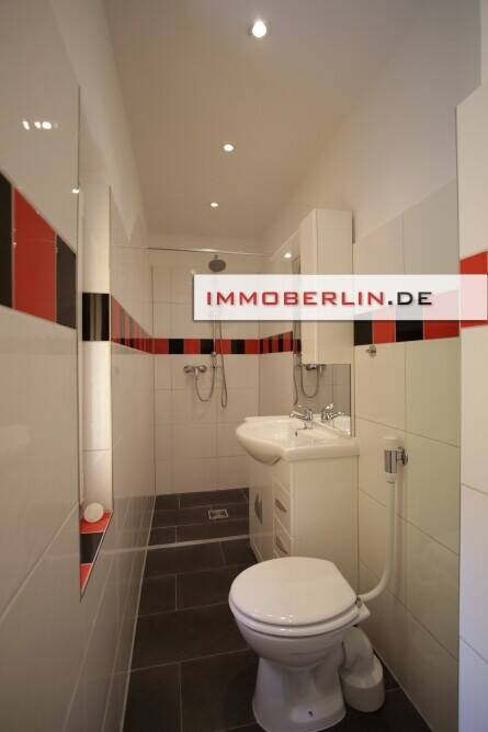 IMMOBERLIN.DE - Adrett & lichtdurchflutet! Schöne Altbauwohnung in harmonischer Lage – Berlin – Vorschaubild 2