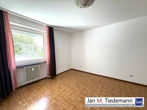 Freie gepflegte 2 Zimmer ETW im dritten Stock (Fahrstuhl) mit Balkon – 23556 Lübeck – Vorschaubild 9